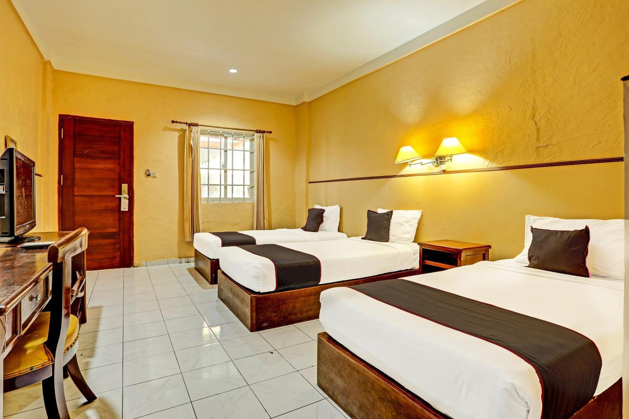 Collection O 91081 New Arena Hotel Kuta  Exterior photo