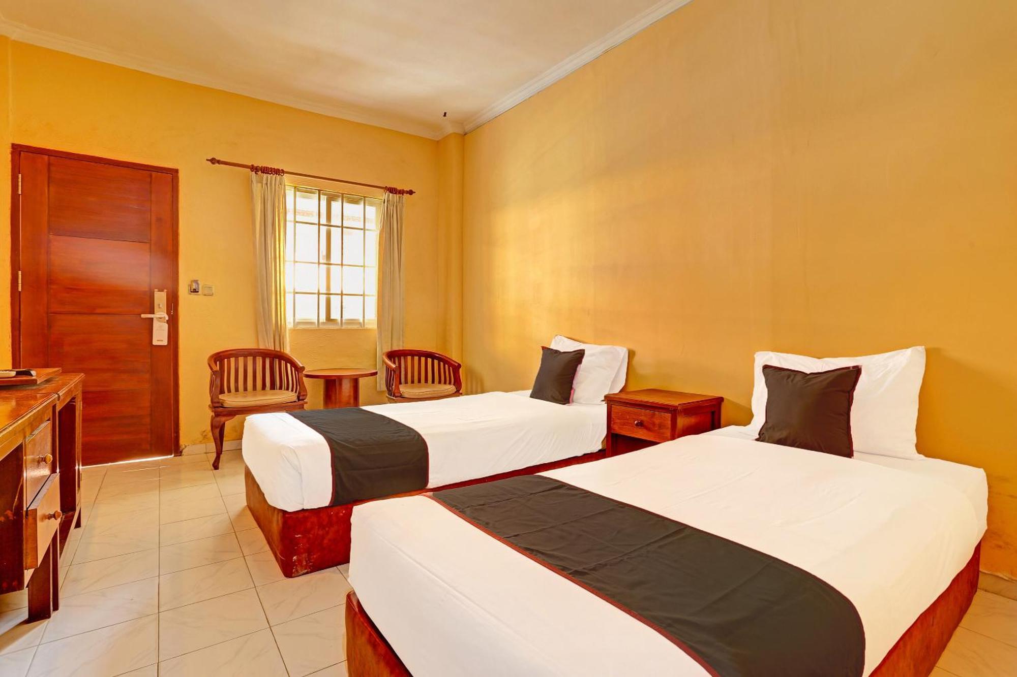 Collection O 91081 New Arena Hotel Kuta  Exterior photo
