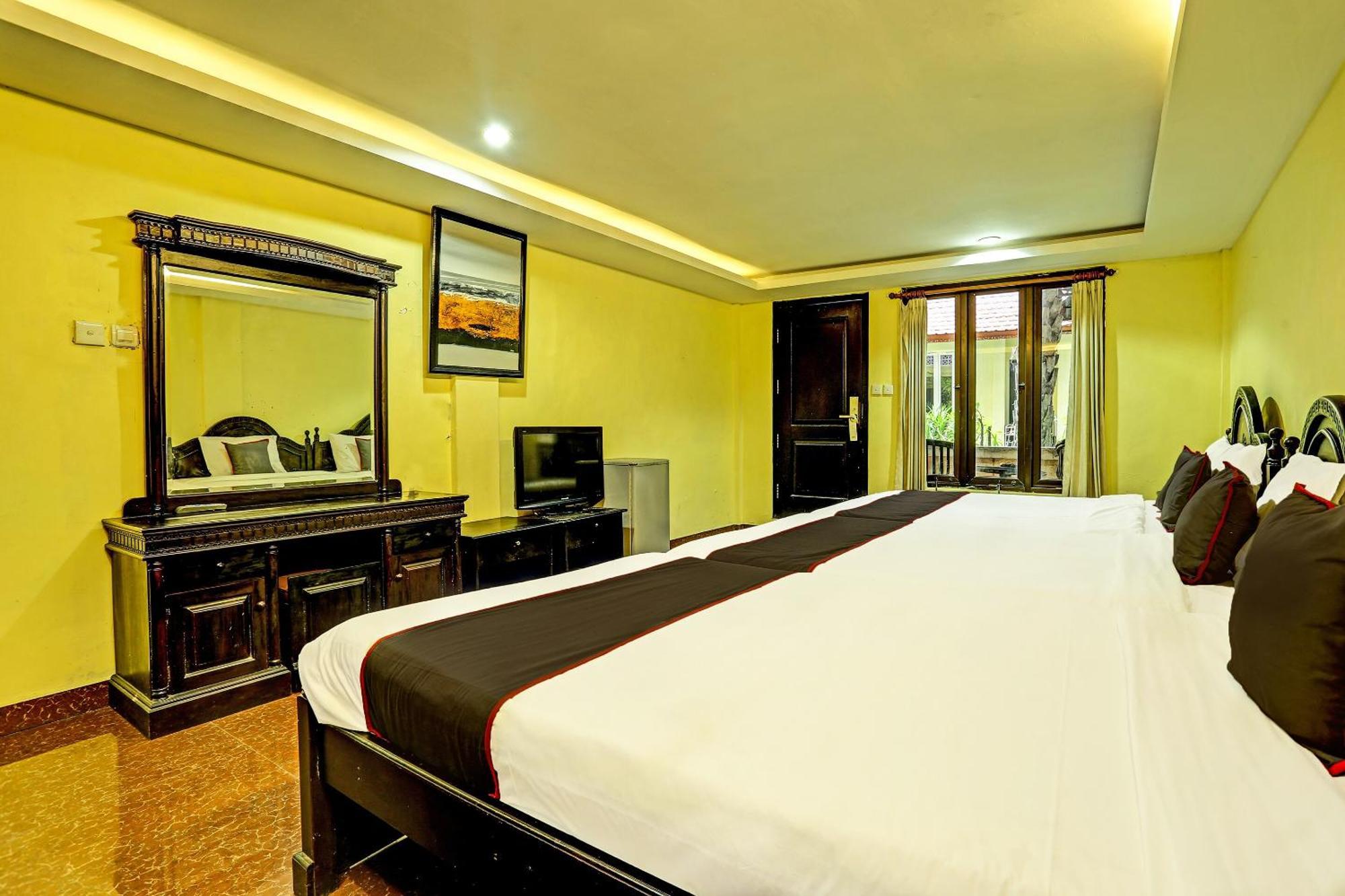 Collection O 91081 New Arena Hotel Kuta  Exterior photo