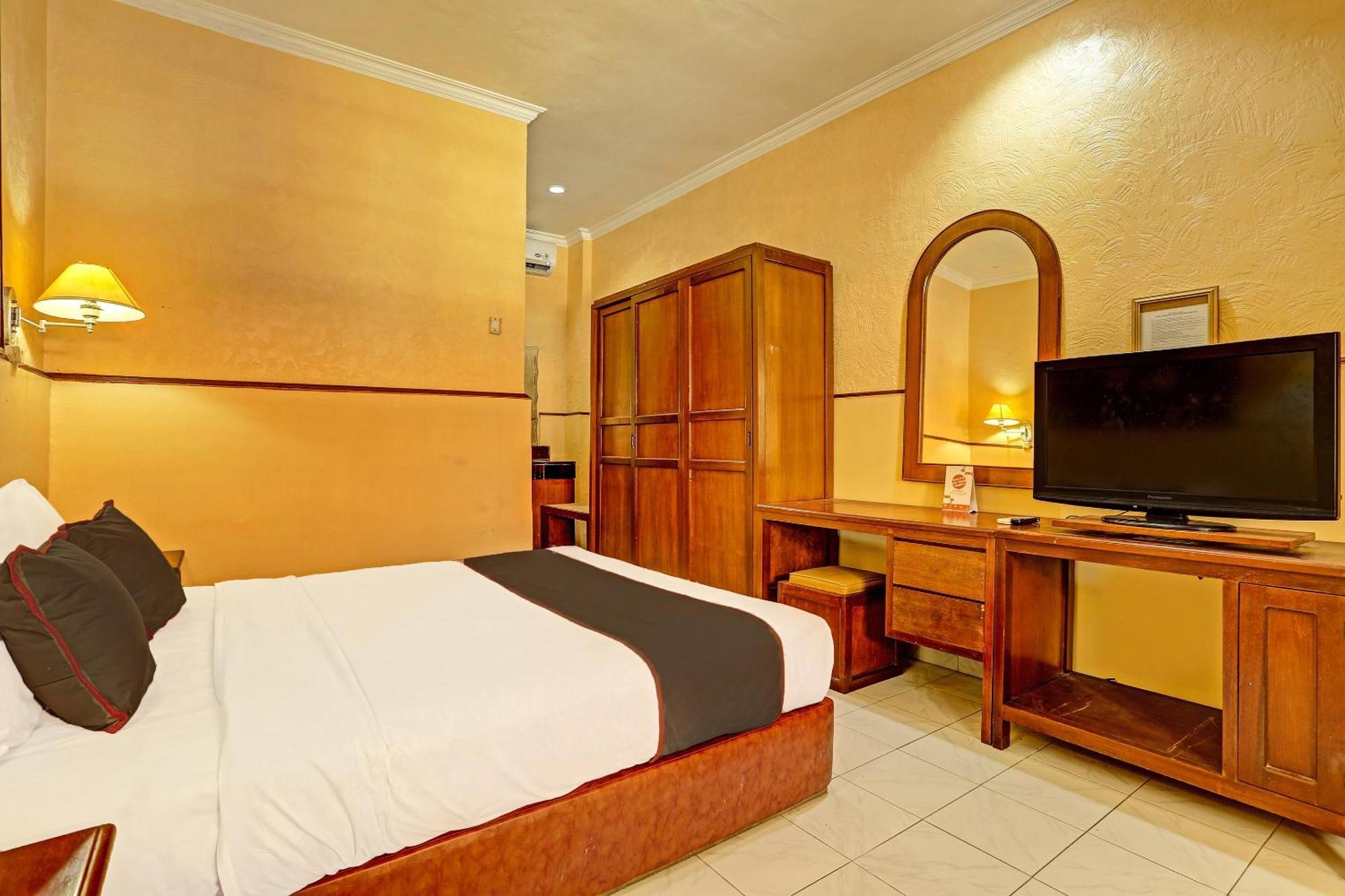 Collection O 91081 New Arena Hotel Kuta  Exterior photo