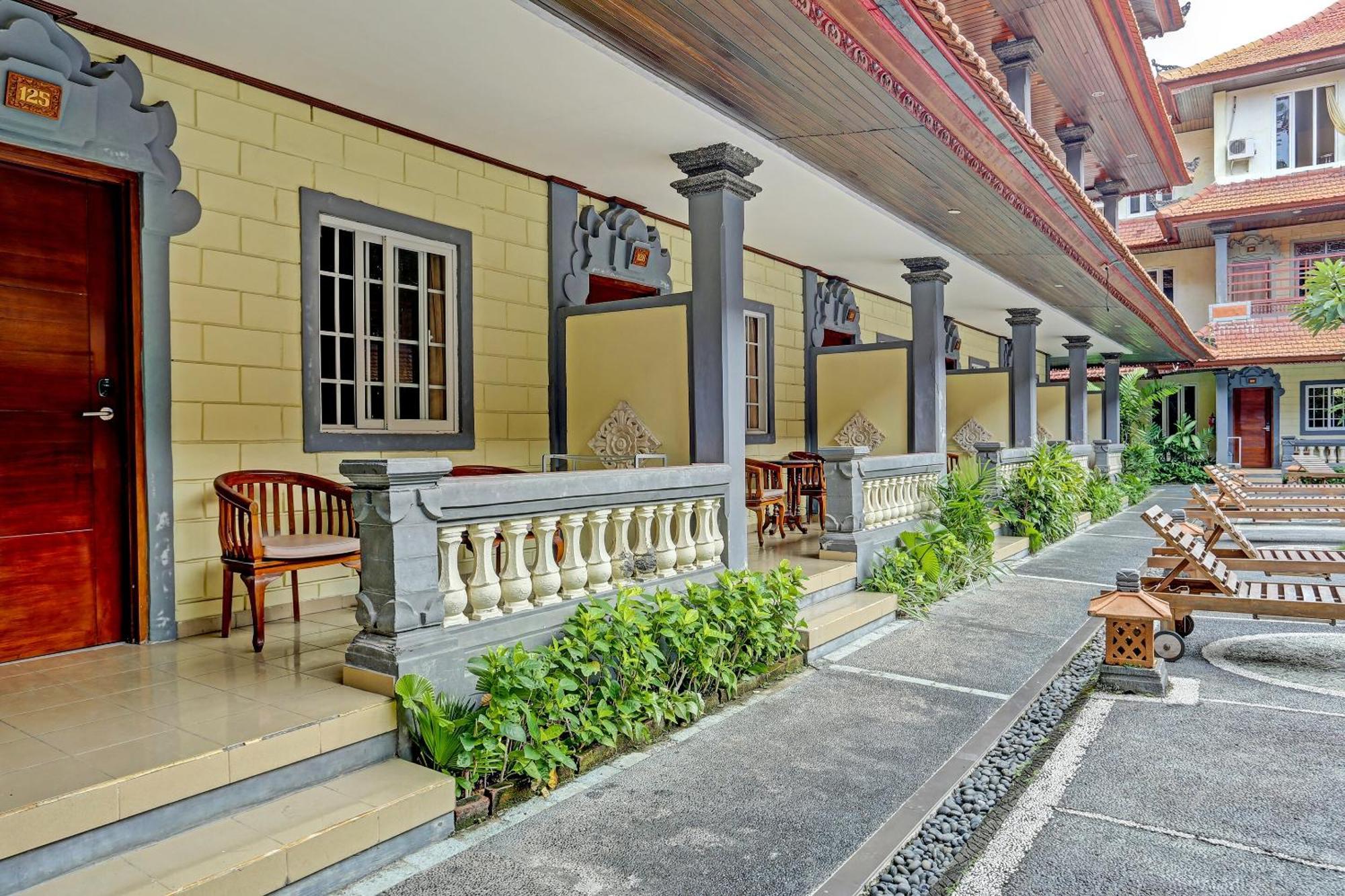 Collection O 91081 New Arena Hotel Kuta  Exterior photo